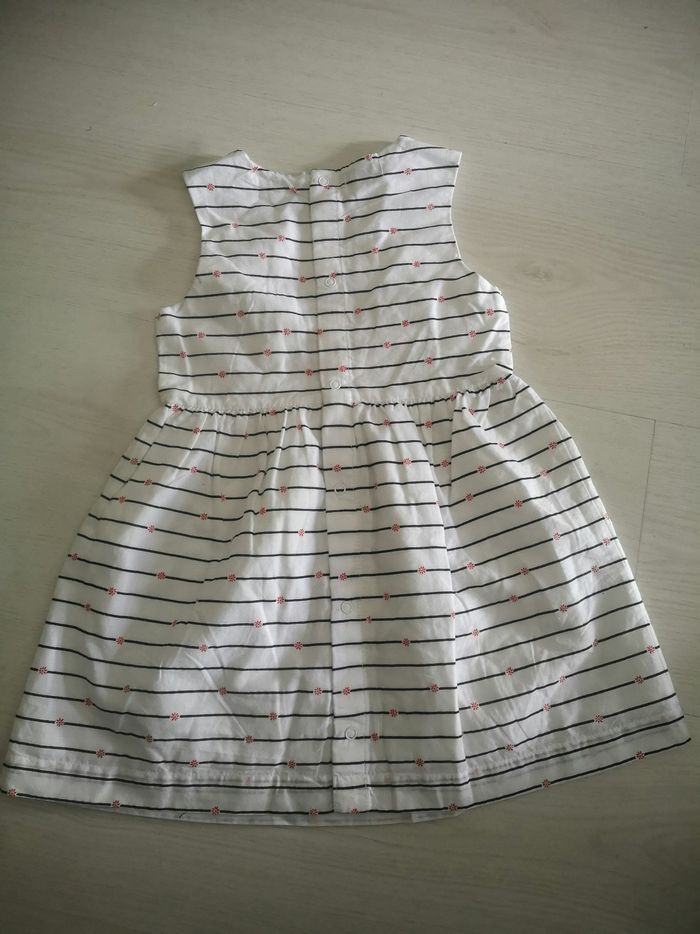 Robe neuve taille 18 mois - photo numéro 2
