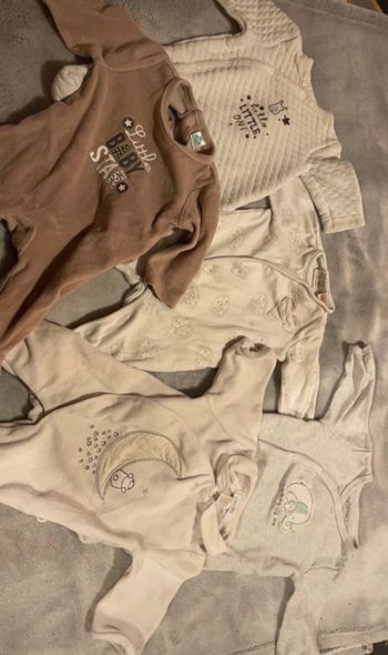 Lot pyjamas 1 mois