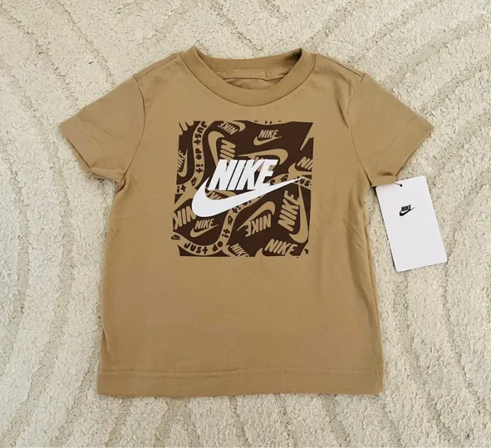 Haut Nike 2 ans étiqueté
