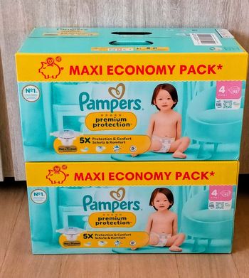 Lot couches Pampers premium taille 4