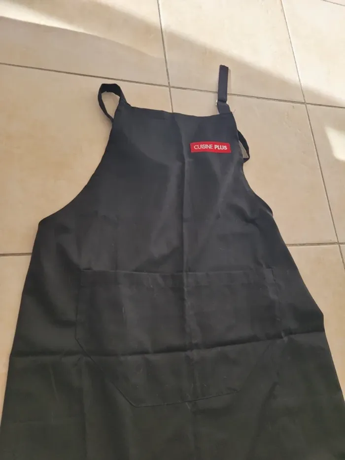 Tablier de cuisine noir neuf - photo numéro 2