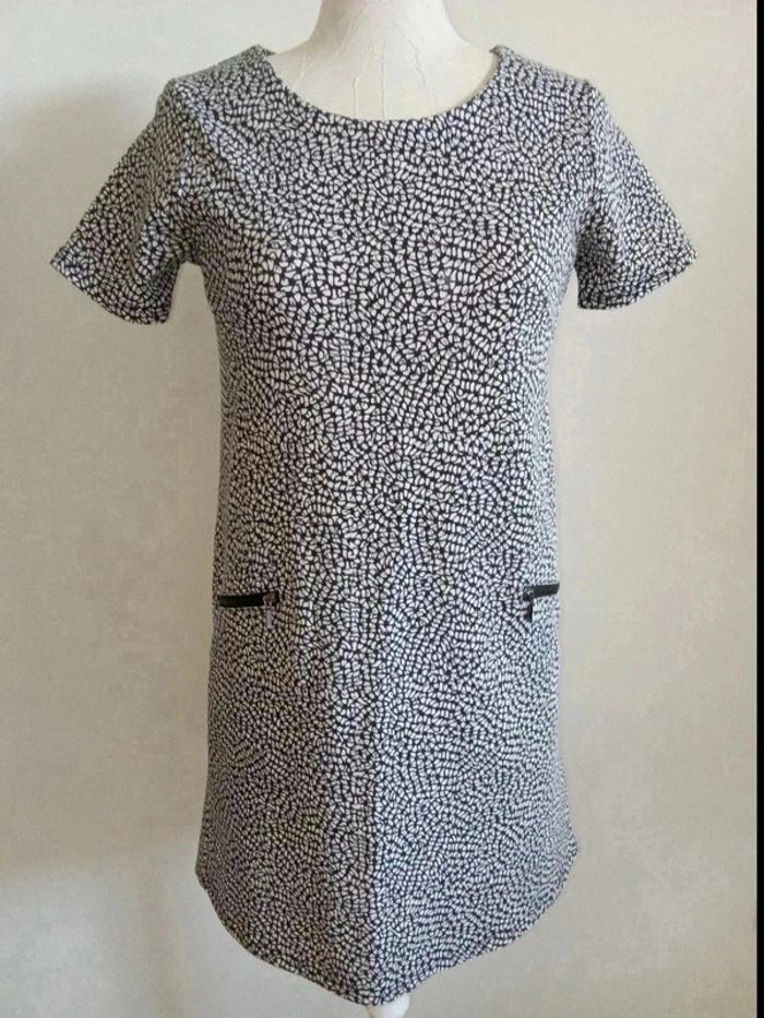 Robe casual à petits motifs