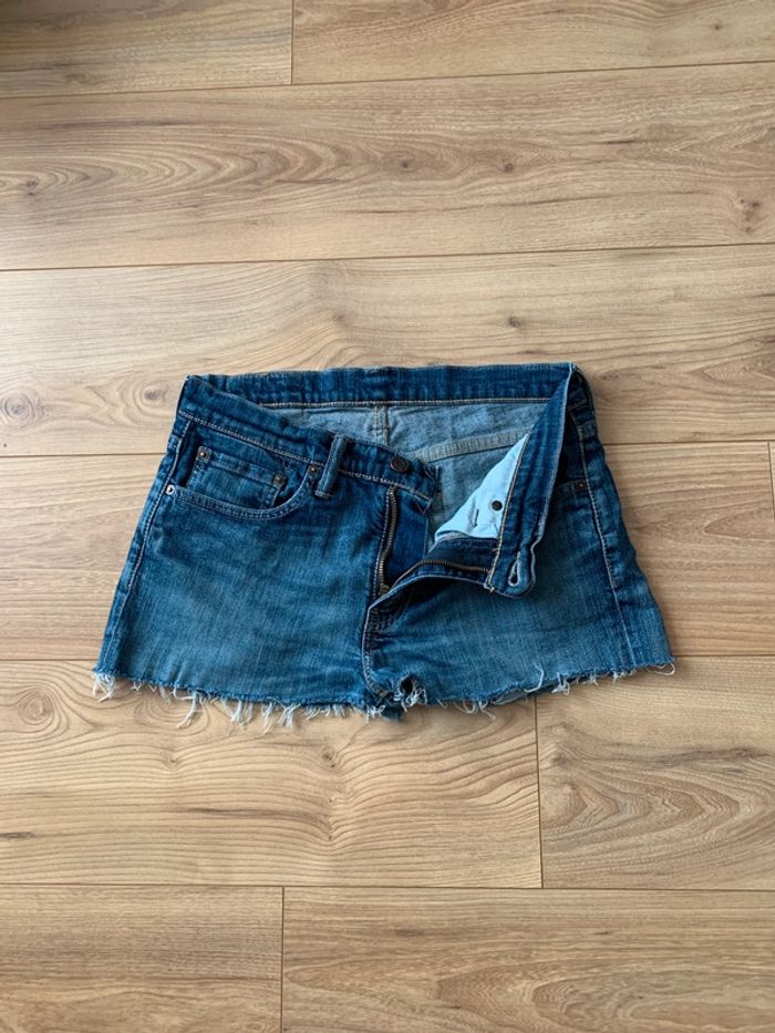 Short Lévis