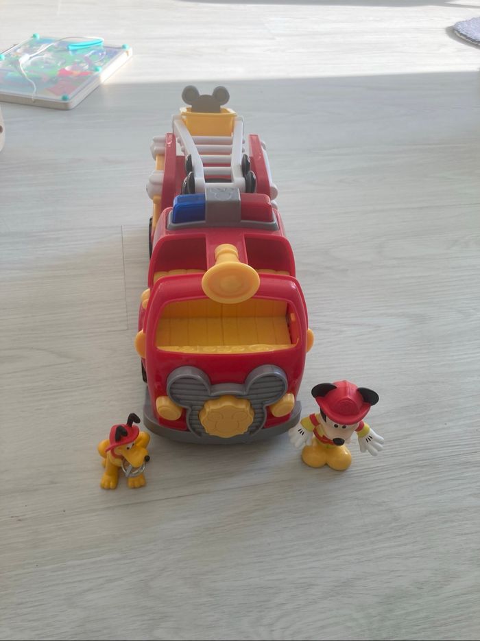 Camion de pompier Mickey