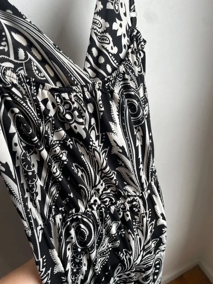 Robe longue été noir et blanche à bretelle - photo numéro 6