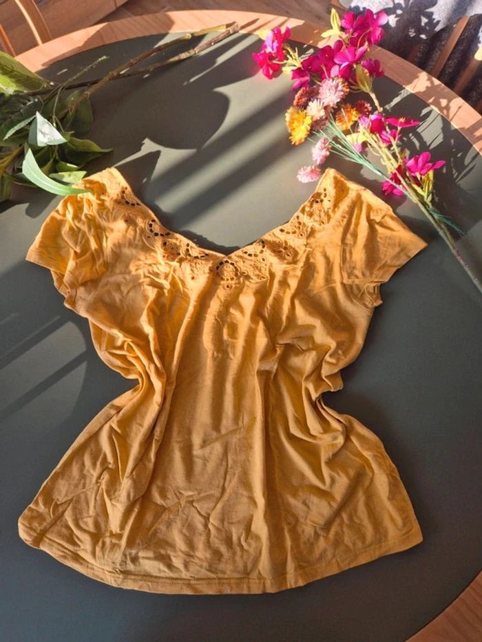 Tee shirt jaune ajouré, bonobo taille 38