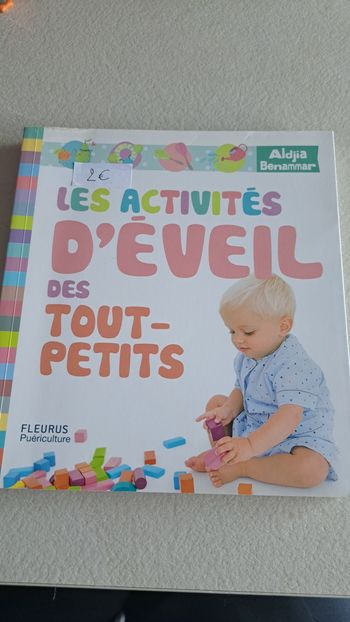Livre d activite bebe naissance a 3 ans