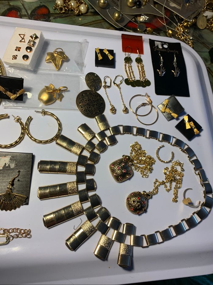 Gros lot bijoux couleur dorée ( lire descriptif) - photo numéro 6