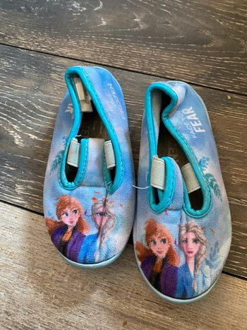 Chaussons reine des neiges 25