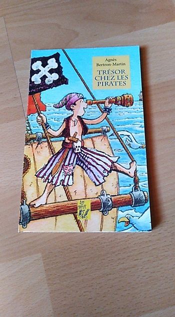 Livre Trésor chez les pirates