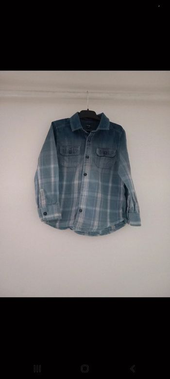 Chemise manches longues kiabi taille 6ans