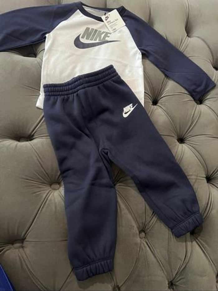 Ensemble Nike - photo numéro 2