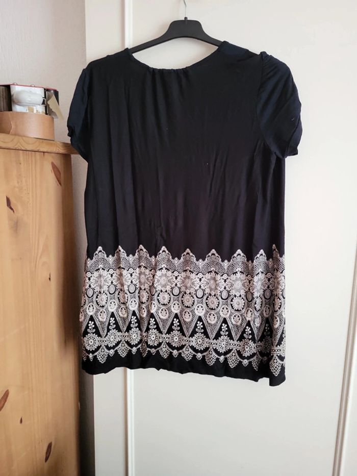 Robe noire et motifs blancs - photo numéro 4