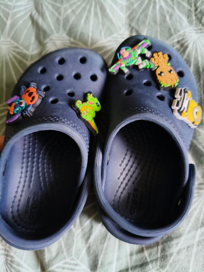 Crocs marine bleue 23/24 - photo numéro 4