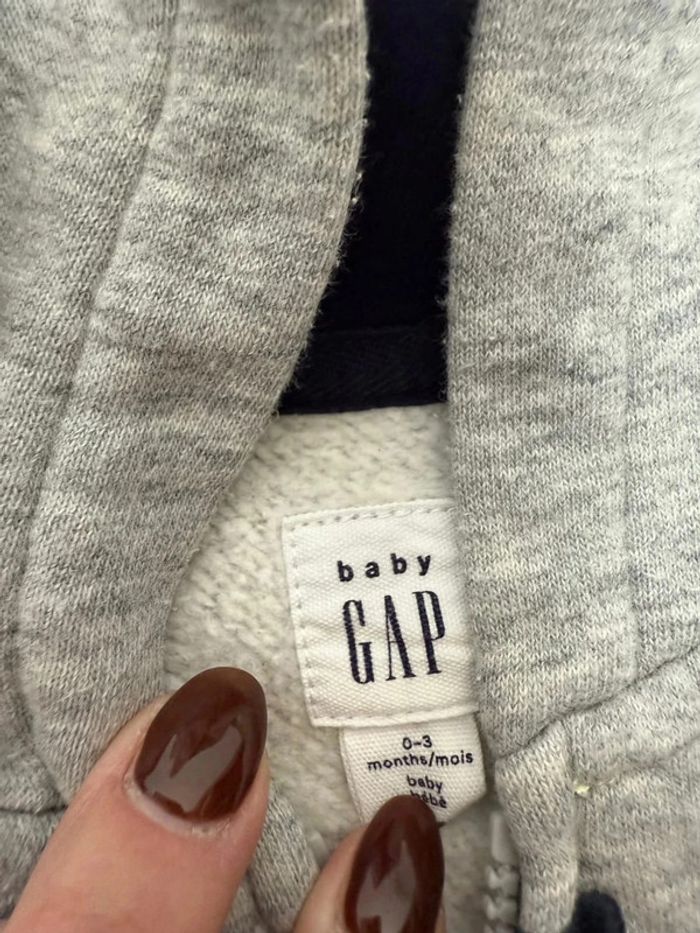 Sweat capuche zippé Gap ourson gris taille 0-3 mois parfait état - photo numéro 3