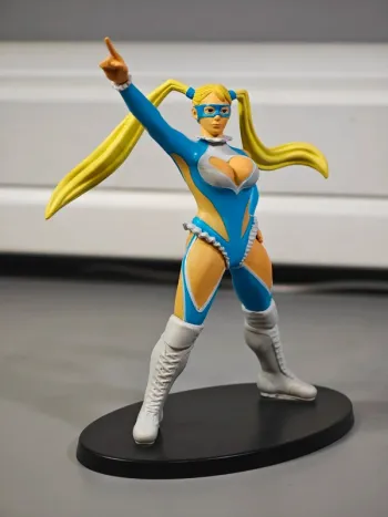 Figurine Street Fighter : R.Mika officielle Capcom 12cm sans boîte