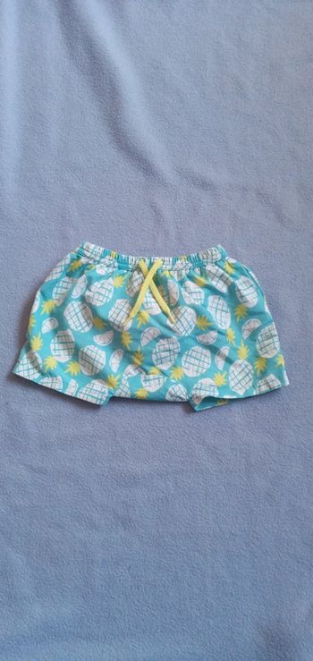 Short de bain Kiabi taille 12 mois