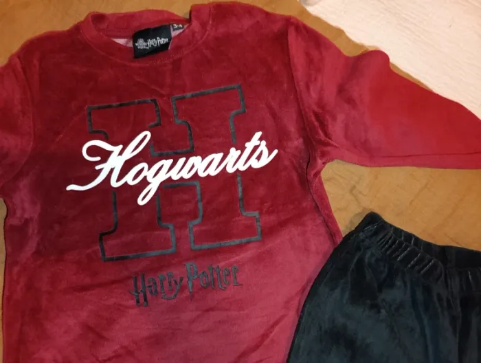 Pyjama tout chaud Harry Potter neuf jamais porté taille 4 ans - photo numéro 2