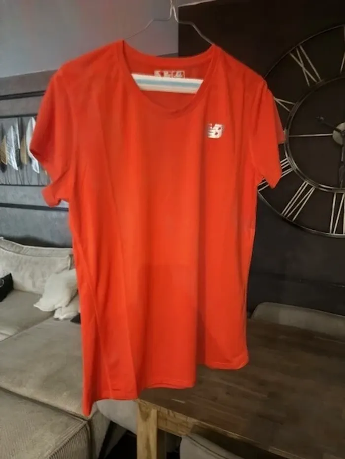 t shirt de sport femme new balance taille L