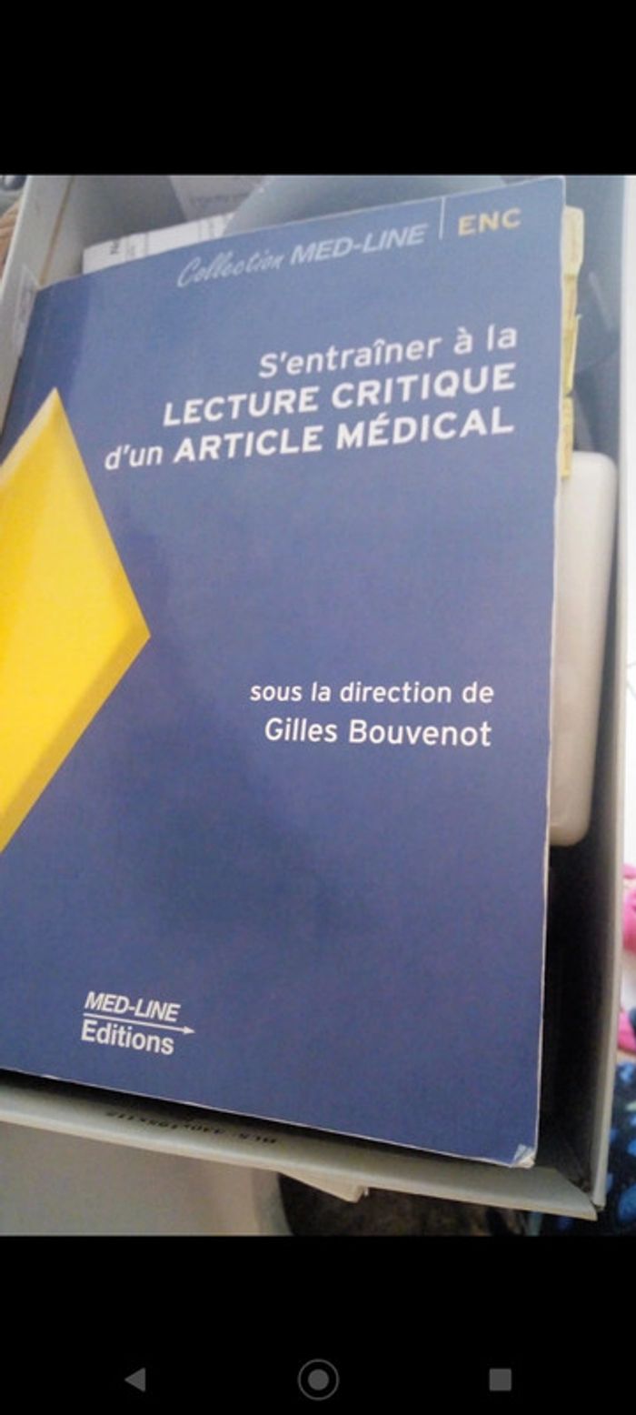 Livre lecture critique d'un article medical