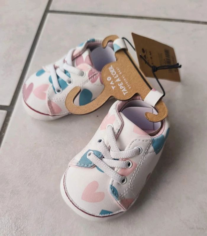 Petites baskets bébé - photo numéro 9