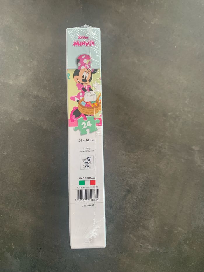 Puzzle Minnie 24 pièces (encore sous emballage) - photo numéro 3