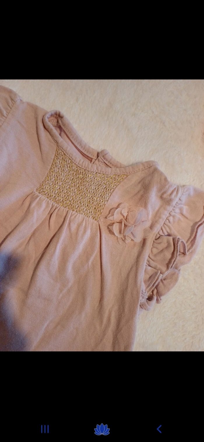 T.shirt bébé taille 9 mois - photo numéro 2