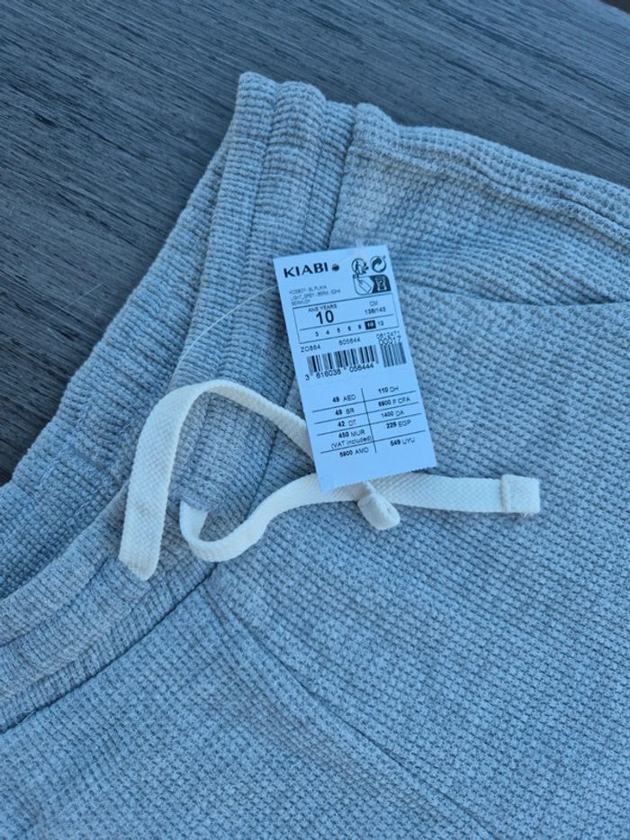 Short garçon gris kiabi 10 ans neuf - photo numéro 2