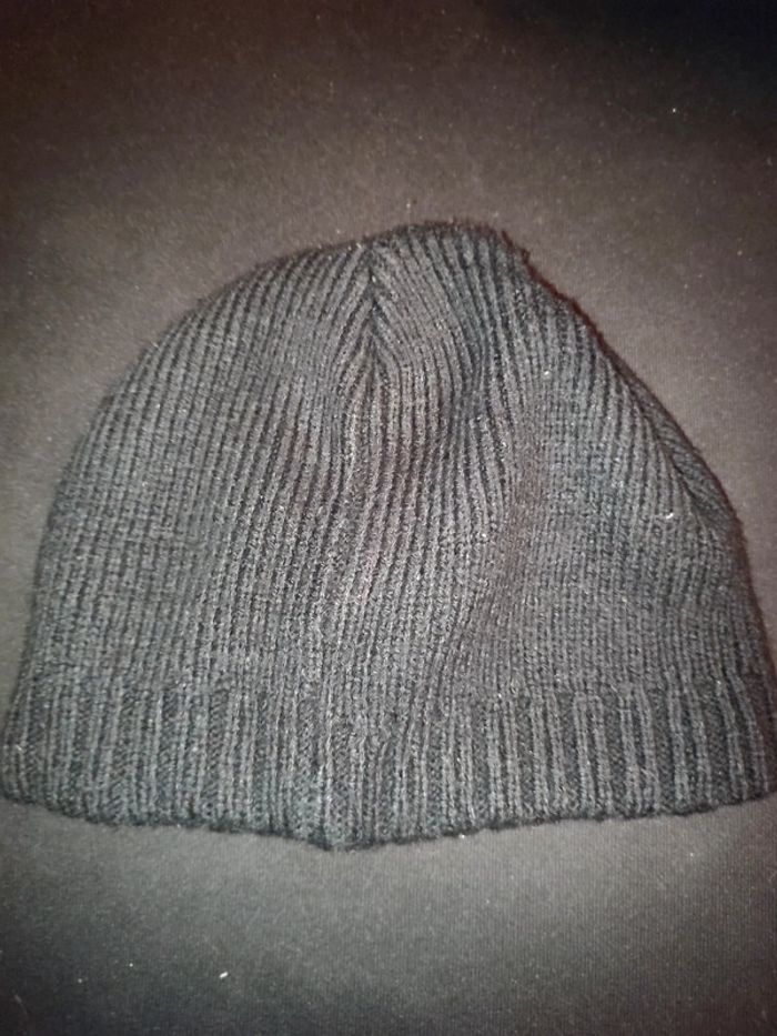 Bonnet noir - photo numéro 2