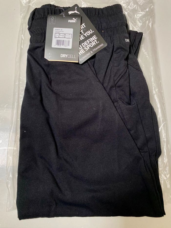 PUMA Jogging essential Dancer avec cordon Noir T38 NЕUF (prix Amazo: 50eur) - photo numéro 2