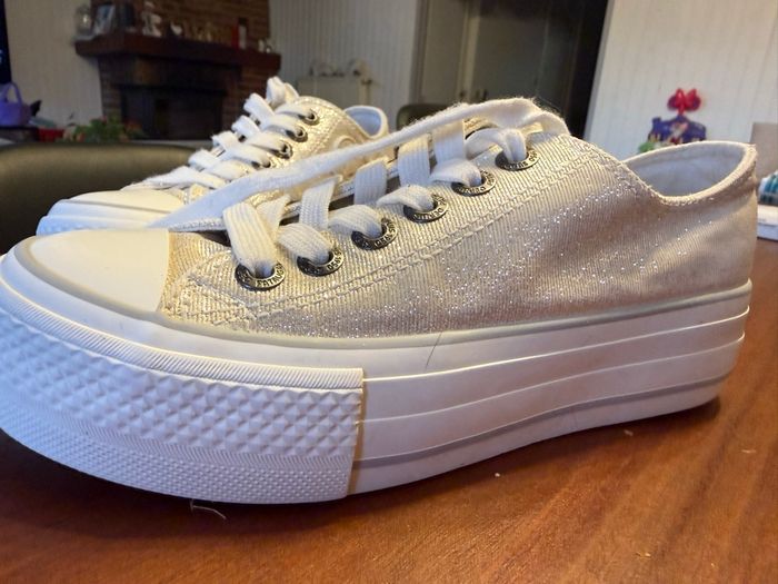 Baskets Pataugas pointure 36 blanc pailletée - photo numéro 2