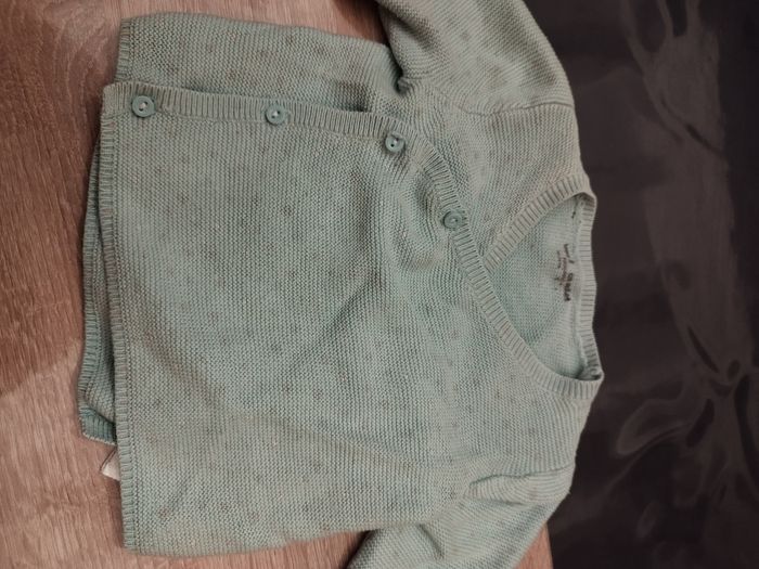Lot 9 gilets 1 mois - photo numéro 9