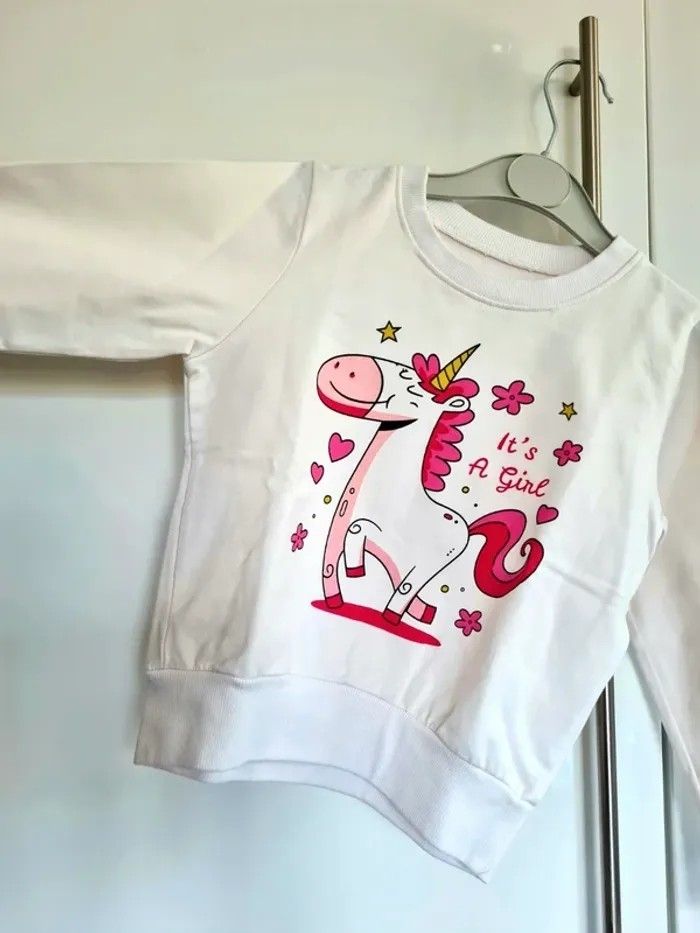 ● 4 ans ● Pull Licorne Neuf - photo numéro 2