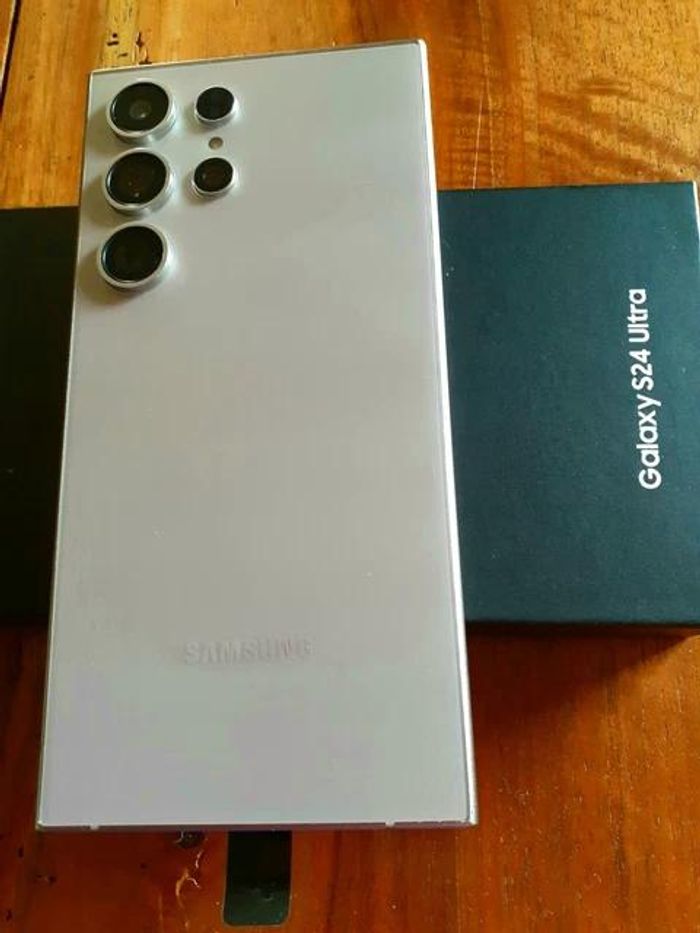 Samsung Galaxy S24 Ultra 256 Go Ram / 12 Go / 1To Gris Titane 5G Neuf - photo numéro 2