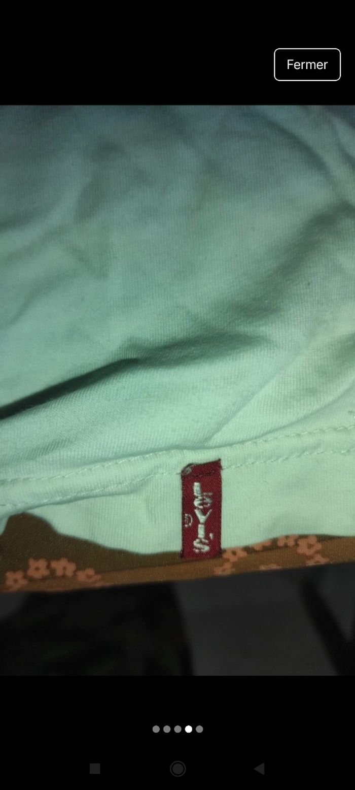 Très beau Tee shirt Levi's e75 - photo numéro 4