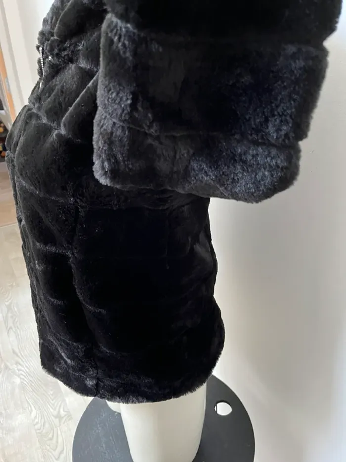 Manteau doux noir - photo numéro 3