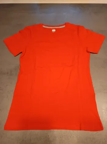 Vends tee-shirt enfant ITS taille 10 ans.