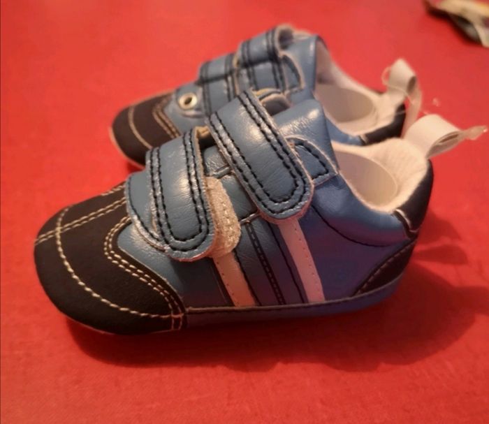Chaussures neuves souples - photo numéro 2