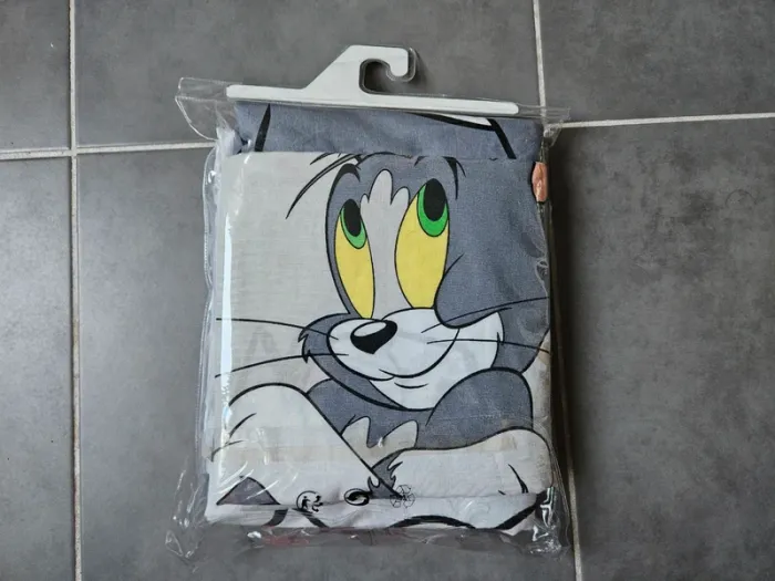 Parure de lit Tom et Jerry 140x200cm, Neuve, jamais mise - photo numéro 3
