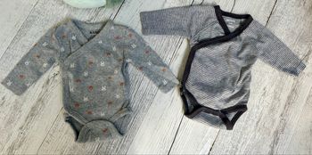 Lot de 2 bodies bébé KIABI – Taille 0M 👶🩶
