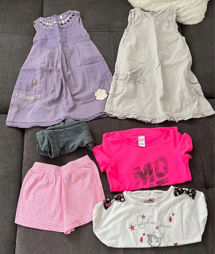 Lot de vêtements fille 4 ans - photo numéro 4