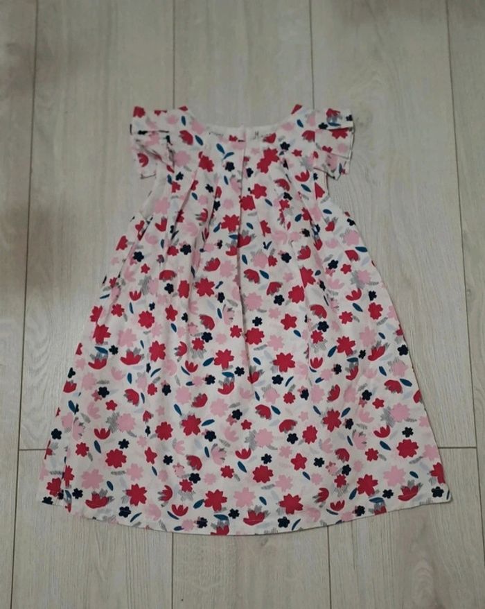 Jolie robe 7A