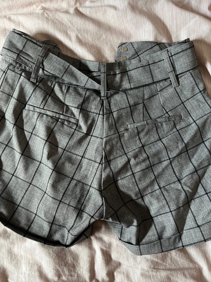 Short à carreaux - photo numéro 2