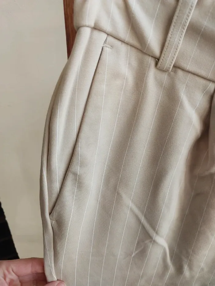 Neuf Pantalon jogging chic habillé 7/8 rayé beige - photo numéro 5