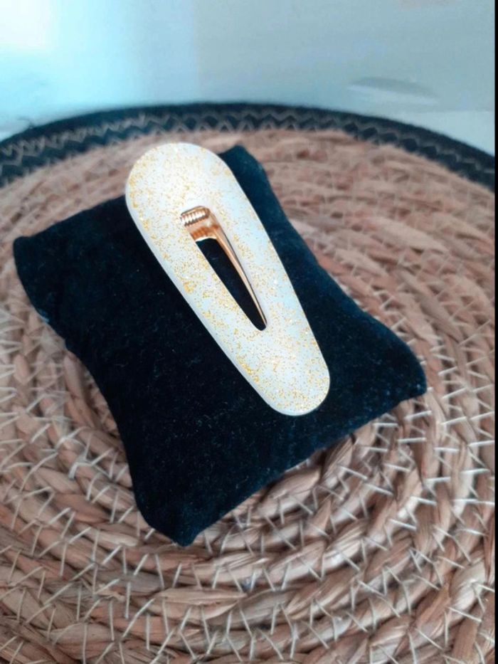Barrette cheveux blance doré n°23