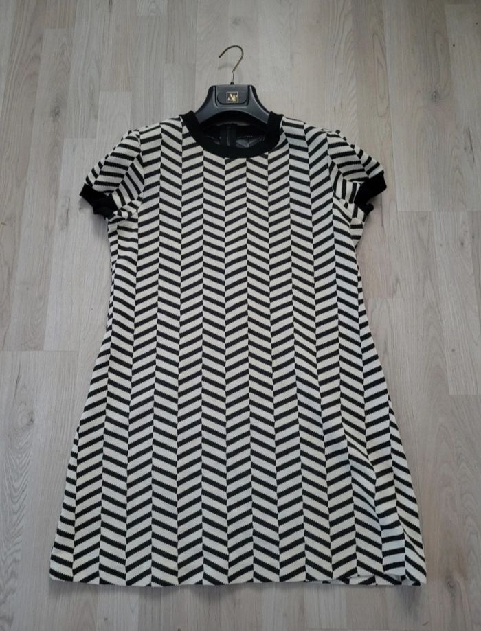 Robe zara hiver noire et blanche