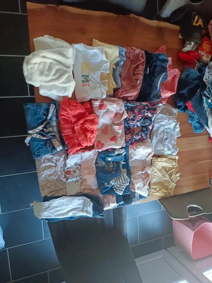 Lot vêtement fille 6 mois - photo numéro 2