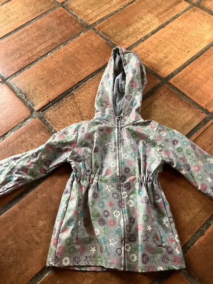 Imperméable Zara avec capuche 5-6 ans