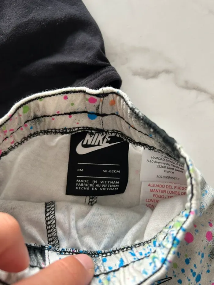 Ensemble Nike taille 3 mois - photo numéro 3