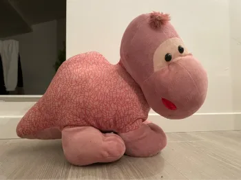 Peluche dinosaure rose